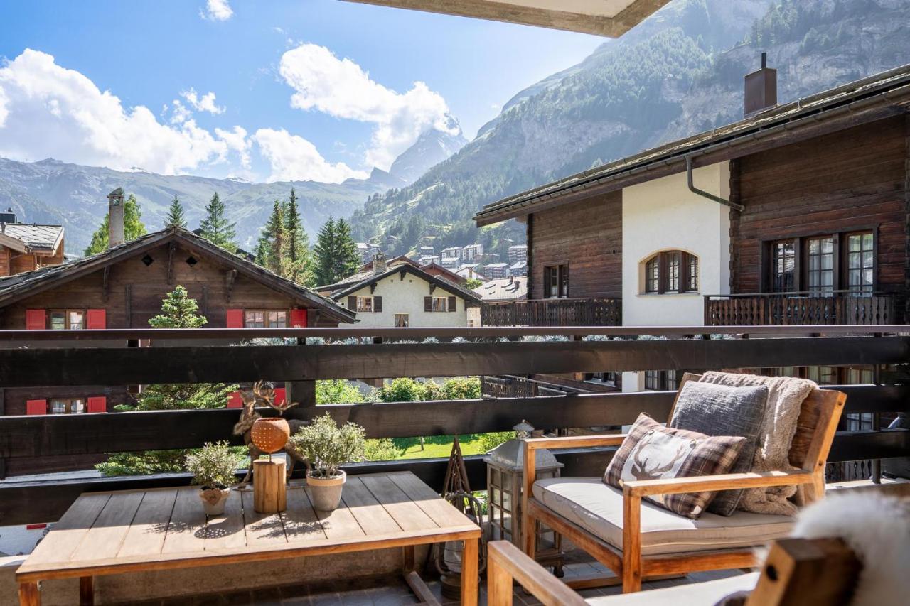 Stylish Home With Matterhorn View In The Center 采尔马特 外观 照片